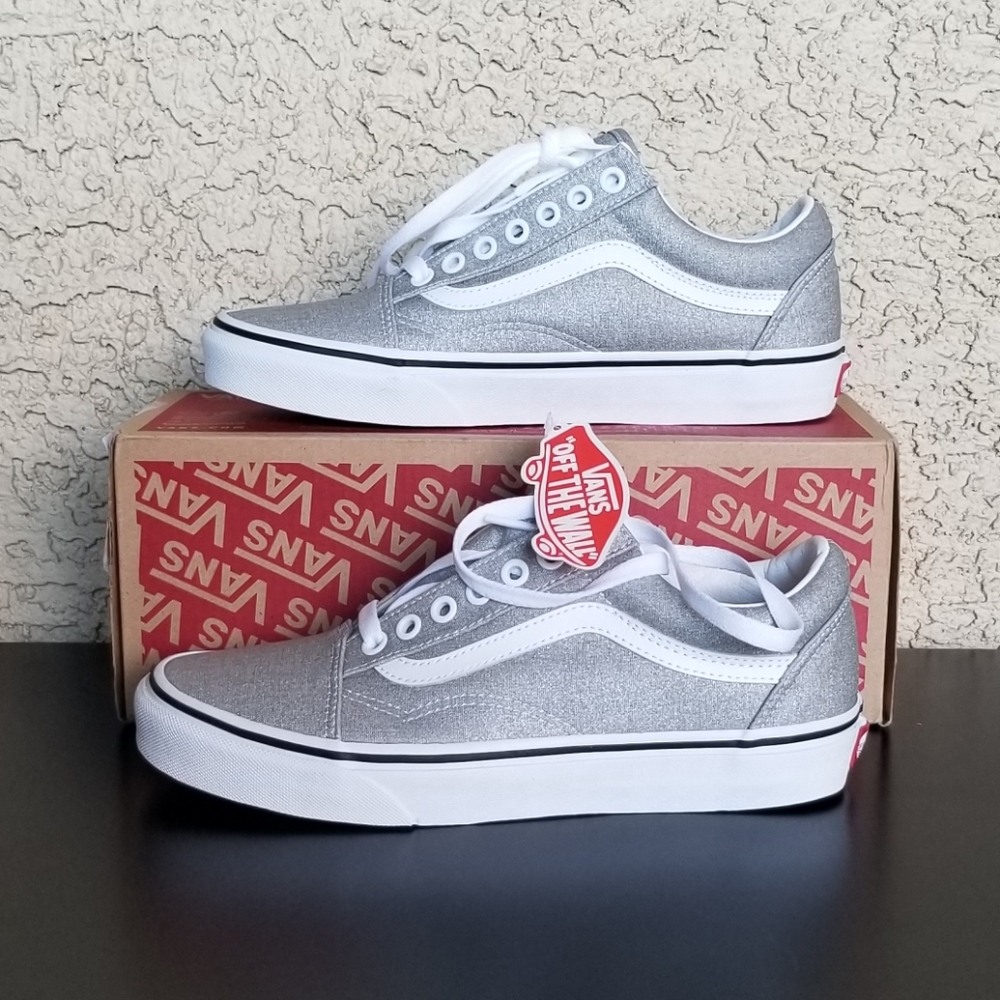 NWT SILVER VANS OLD SKOOL SHOES
